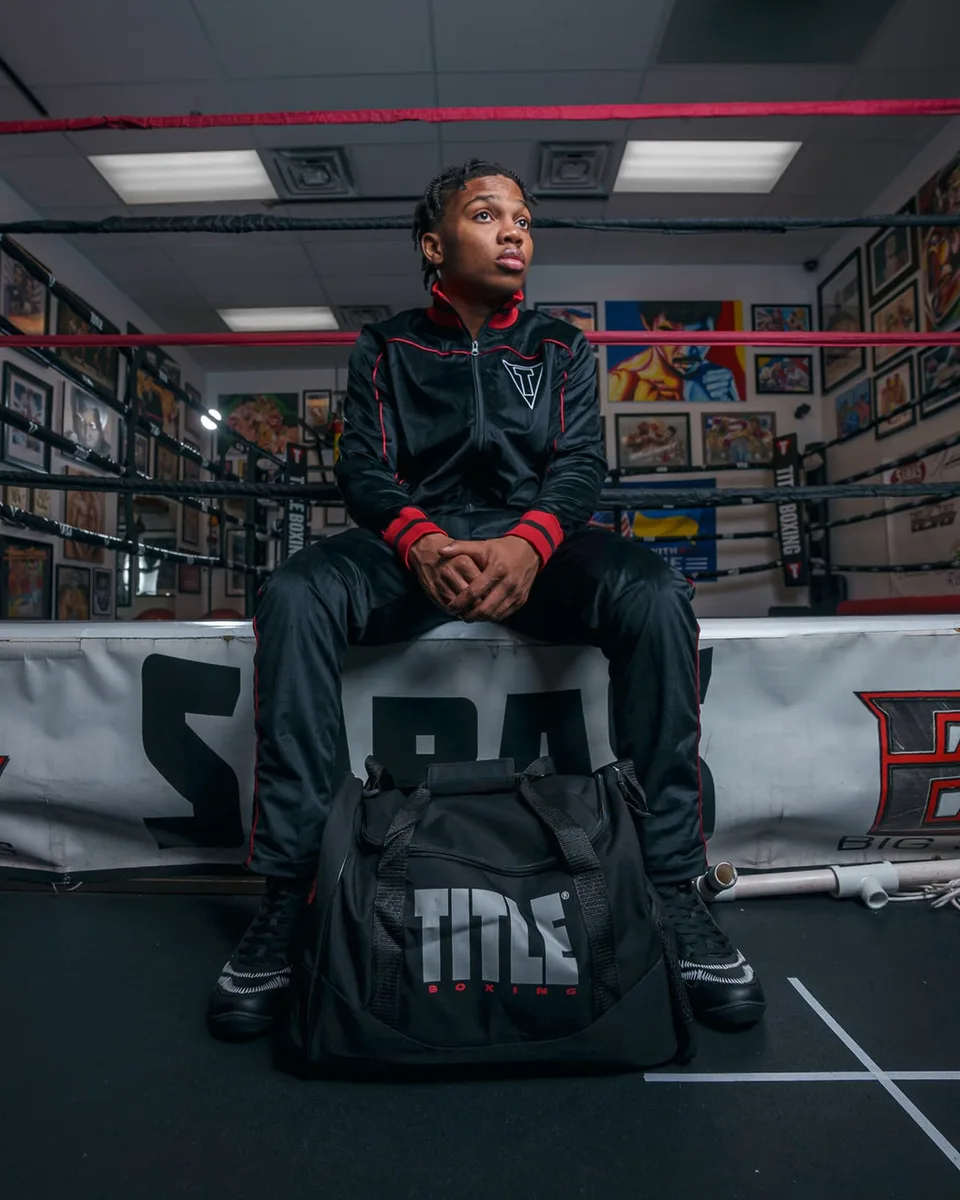 Спортивная сумка TITLE Boxing Полиэстер Средняя Черная
