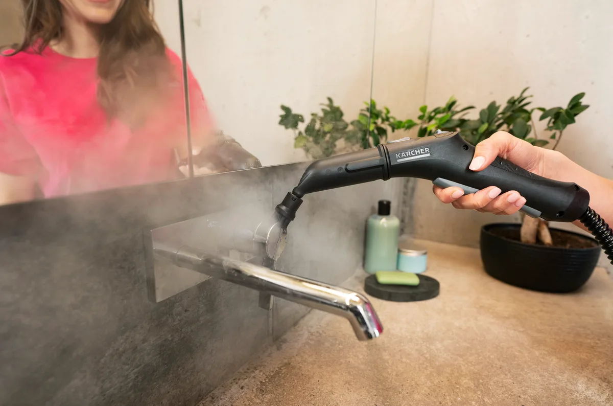 Пароочисник Karcher SC 4 Deluxe, 2200 Вт, 1300 мл, 4 Бар, білий