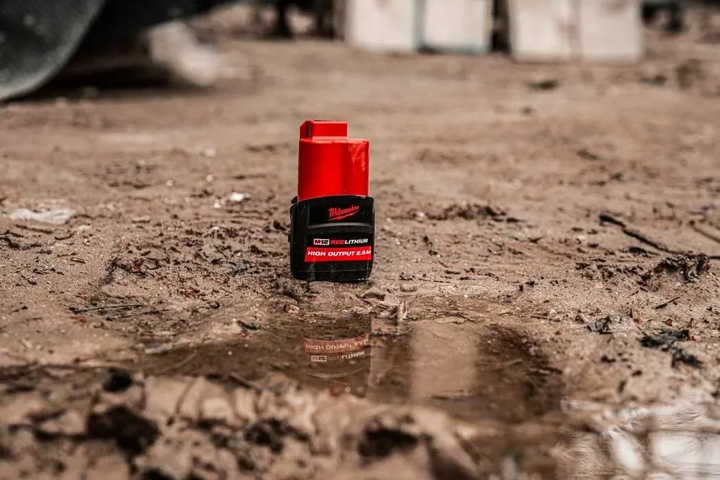 Акумулятор Milwaukee Redlithium M12 12 В 25 А·год 02 кг