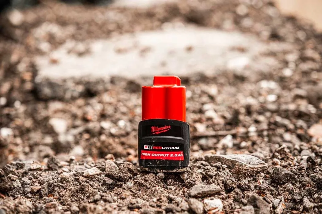 Акумулятор Milwaukee Redlithium M12 12 В 25 А·год 02 кг