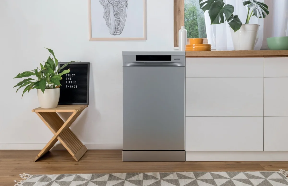 Посудомийна машина Gorenje інверторна вузька 45 см сірий 11 комплектів A+++ 3 кошики AquaStop