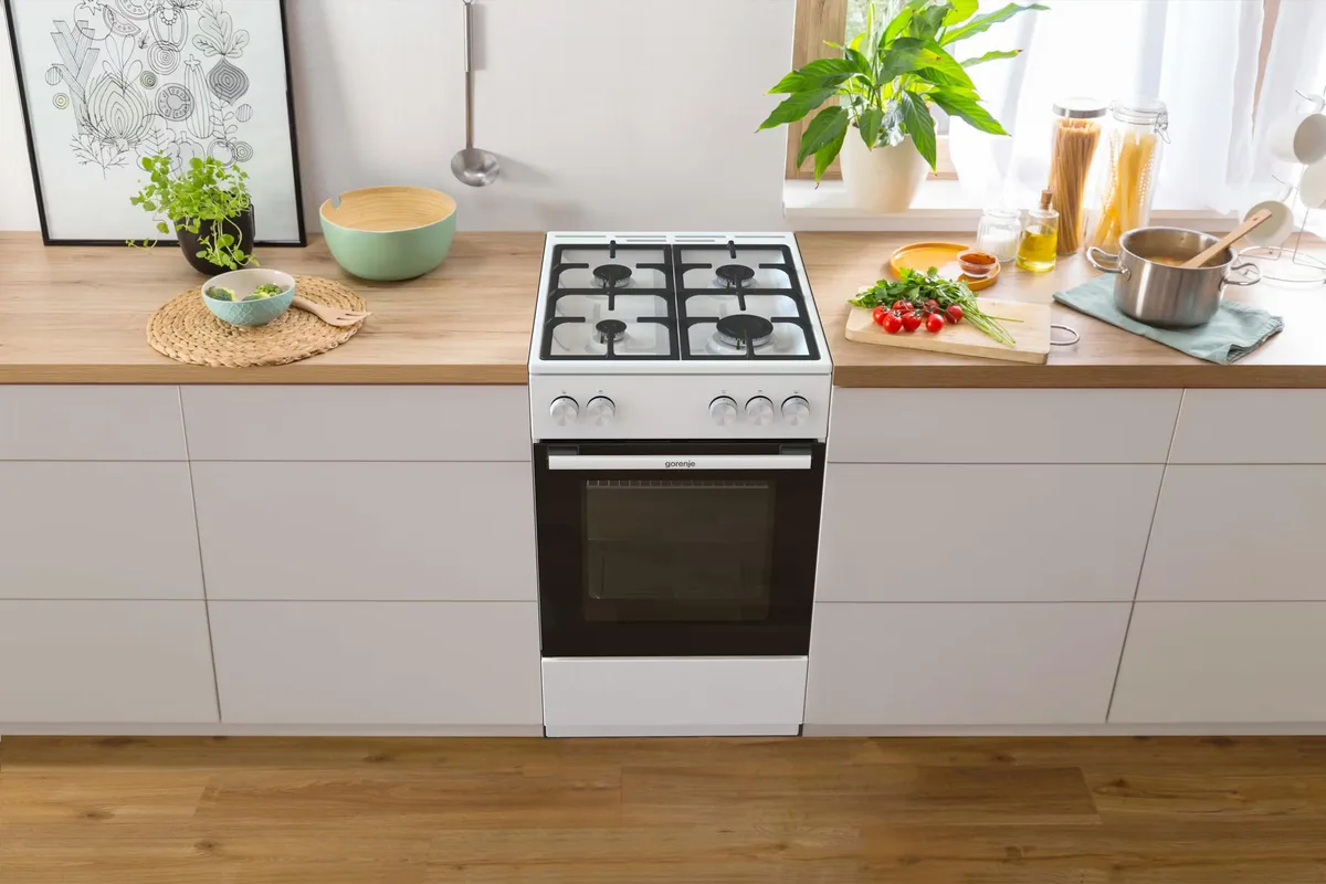 Газова плита Gorenje, 70 л, 50x60 см, чавунний вогнетривкий, біла