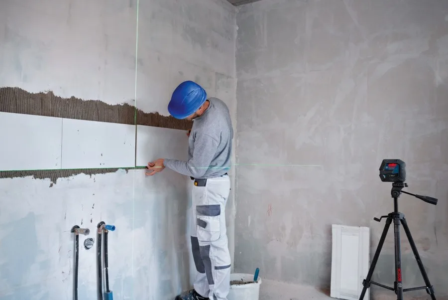 Лазерний нивелір Bosch Professional GCL 2-50 G до 15м ±0.3мм/м з зеленим променем у кейсі з тримачем RM 10.