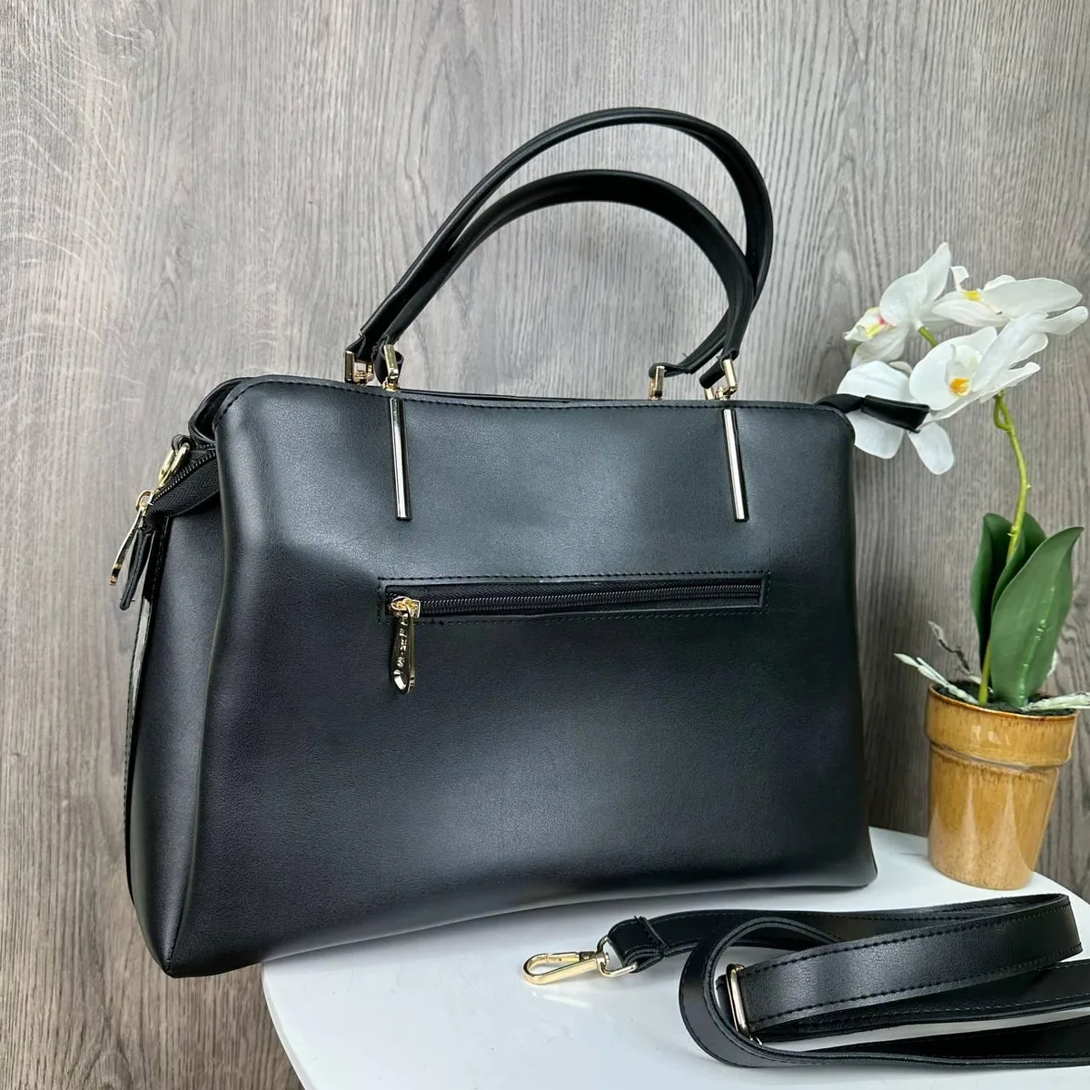 Женская сумка накладная 34х13х24 см экокожа черная рептилия