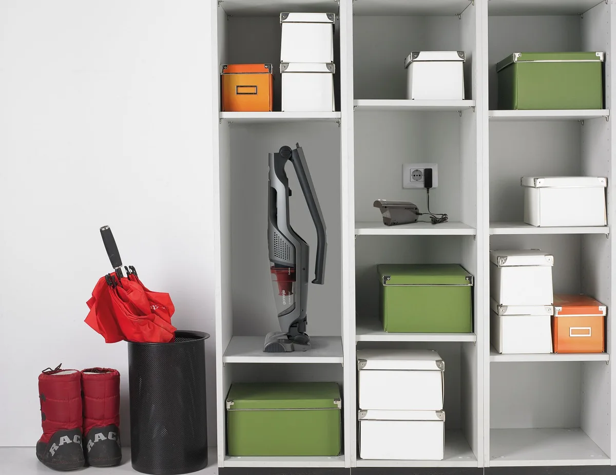 Бездротовий пилосос Gorenje, 155 Вт, контейнер 0,5 л, автономна робота до 70 хв, HEPA-фільтр, 2 в 1, підсвічування, індикатор.