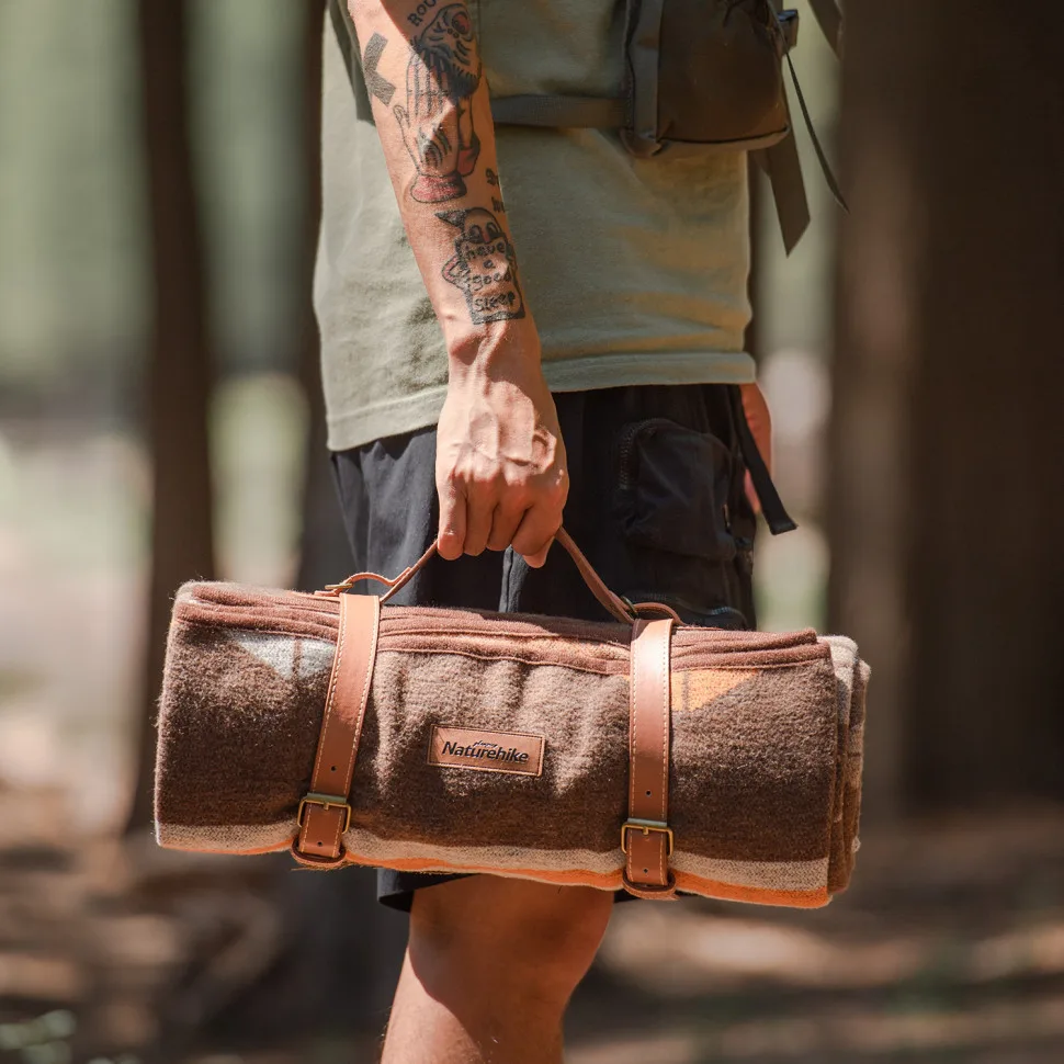 Ковдра Naturehike поліестер вовна 200х150 см коричнева