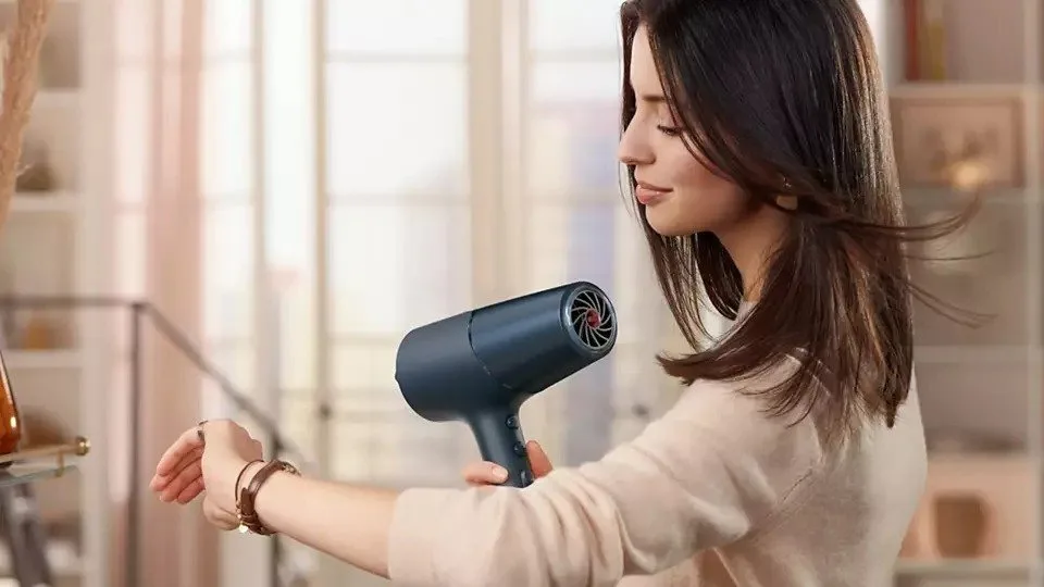Фен Philips 5000 Series, 2300Вт, 3 скорости, диффузор, ионизация, холодный обдув, темно-синий