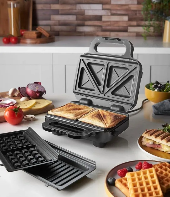 Мультимейкер Russell Hobbs, 750 Вт, набор из 3 пластин, алюминиевый, корпус из нержавеющей стали, пластиковый, черный и серебристый