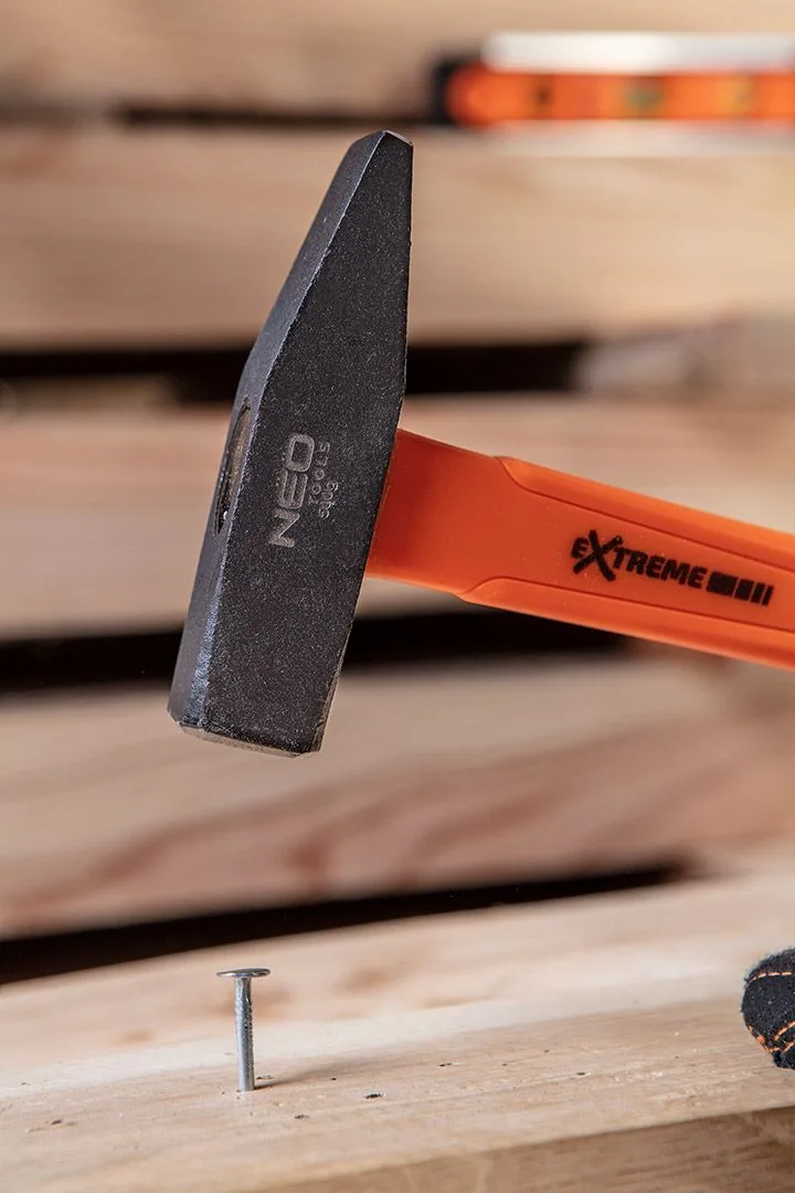Молоток слюсарний Neo Tools 500г скловолокно для монтажних робіт молоток для будівництва