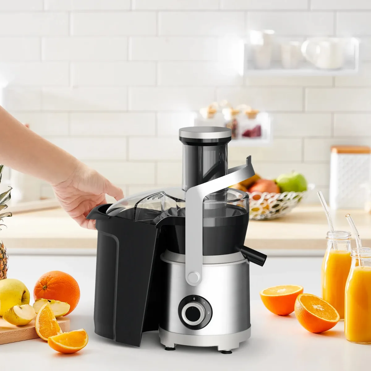 Соковыжималка Tefal Nutri XXL мощностью 1000 Вт, объем чаши 08 л, емкость для жмыха 22 л, желоб для целых яблок, материал: пластик/металл