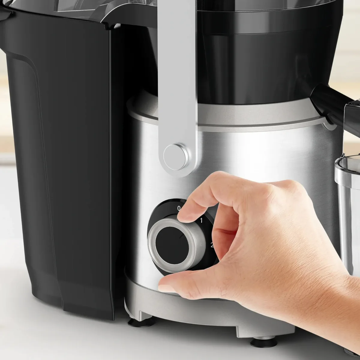 Соковыжималка Tefal Nutri XXL мощностью 1000 Вт, объем чаши 08 л, емкость для жмыха 22 л, желоб для целых яблок, материал: пластик/металл