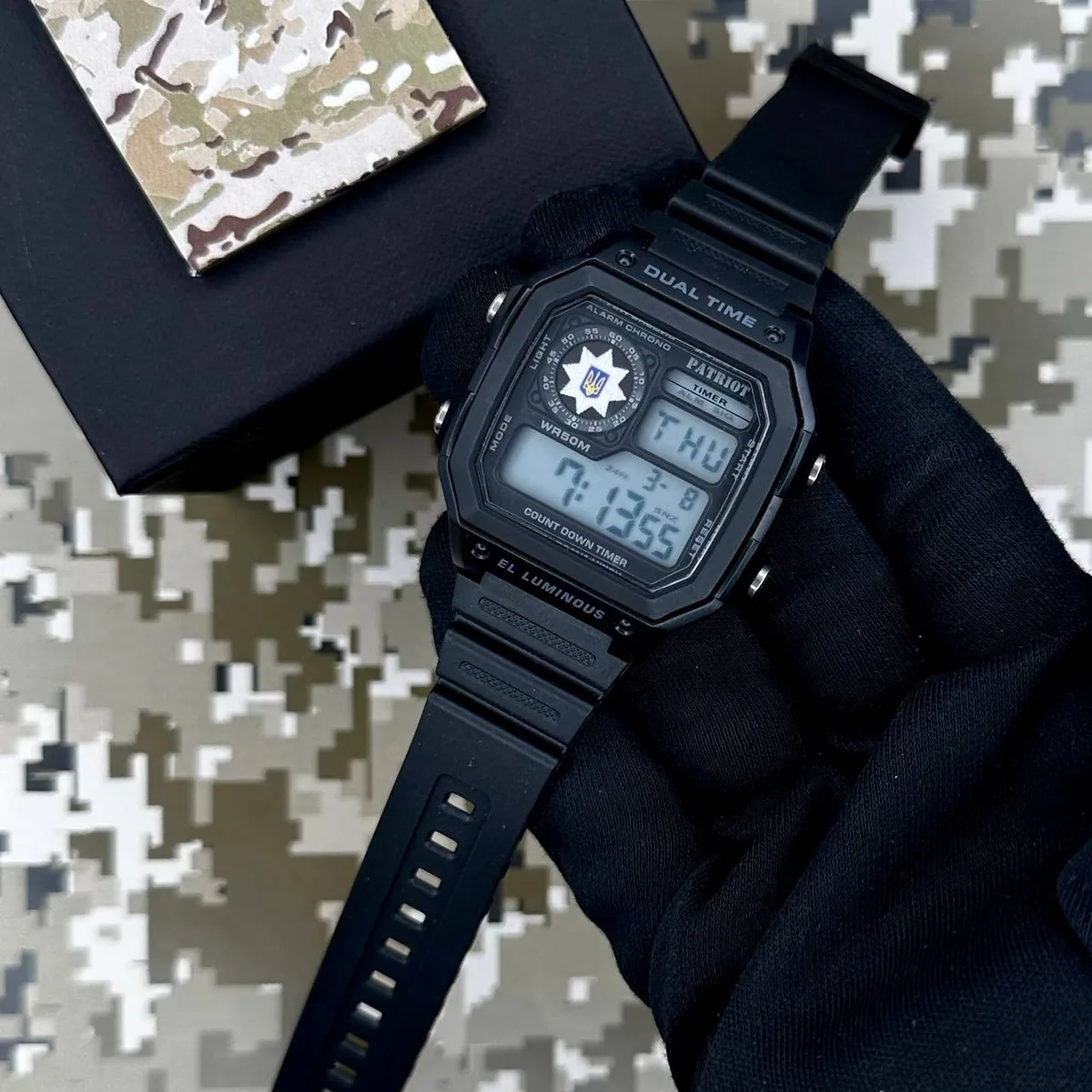Годинники Patriot Полімерні 50 м Чорні