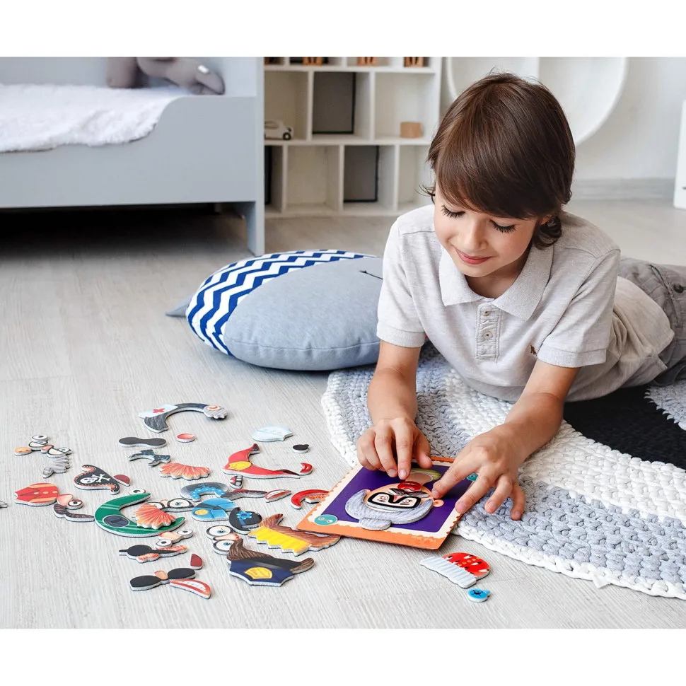 Дитяча магнітна гра Vladi Toys 47 магнітів 8 фейсиків 25х25 см Багатокольорова