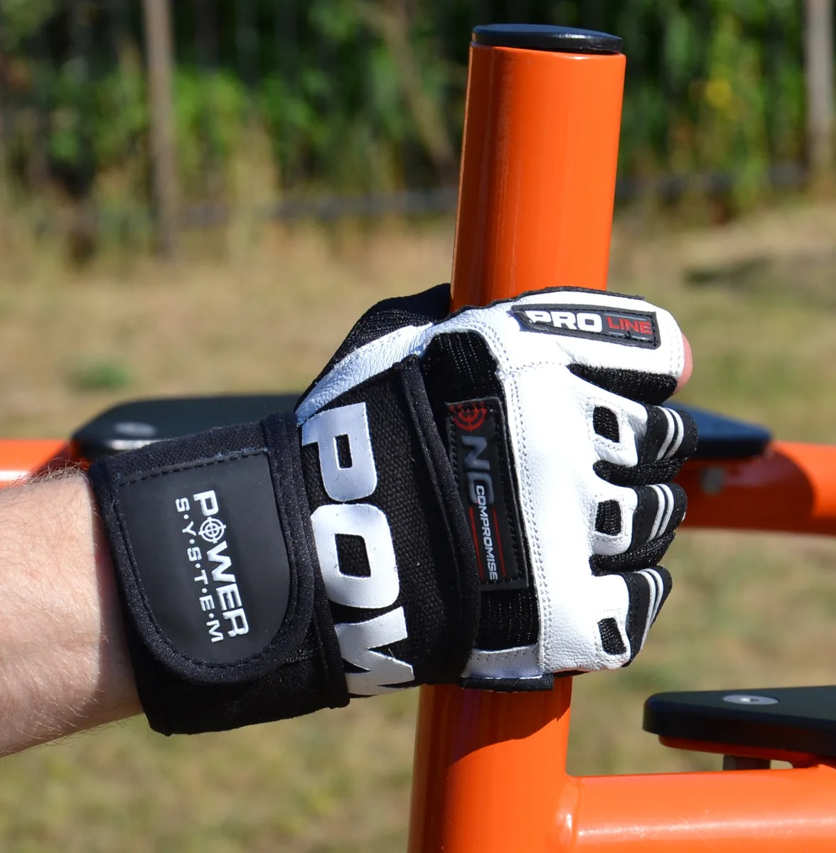 Рукавички Active Point Amara XL Чорні/Білі для фітнесу