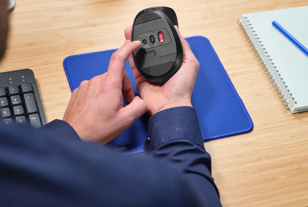 Миша Trust Bayo + Ergonomic, BT/WL/USB-A, чорний