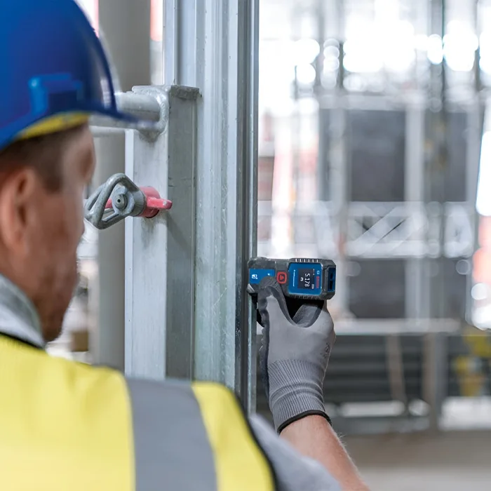 Далекомір лазерний Bosch Professional 25м точний вимірювальний пристрій для будівництва і ремонту