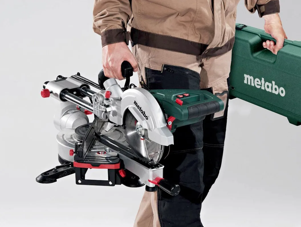 Пила торцювальна Metabo 1700 Вт диск 216 мм для деревини та пластику