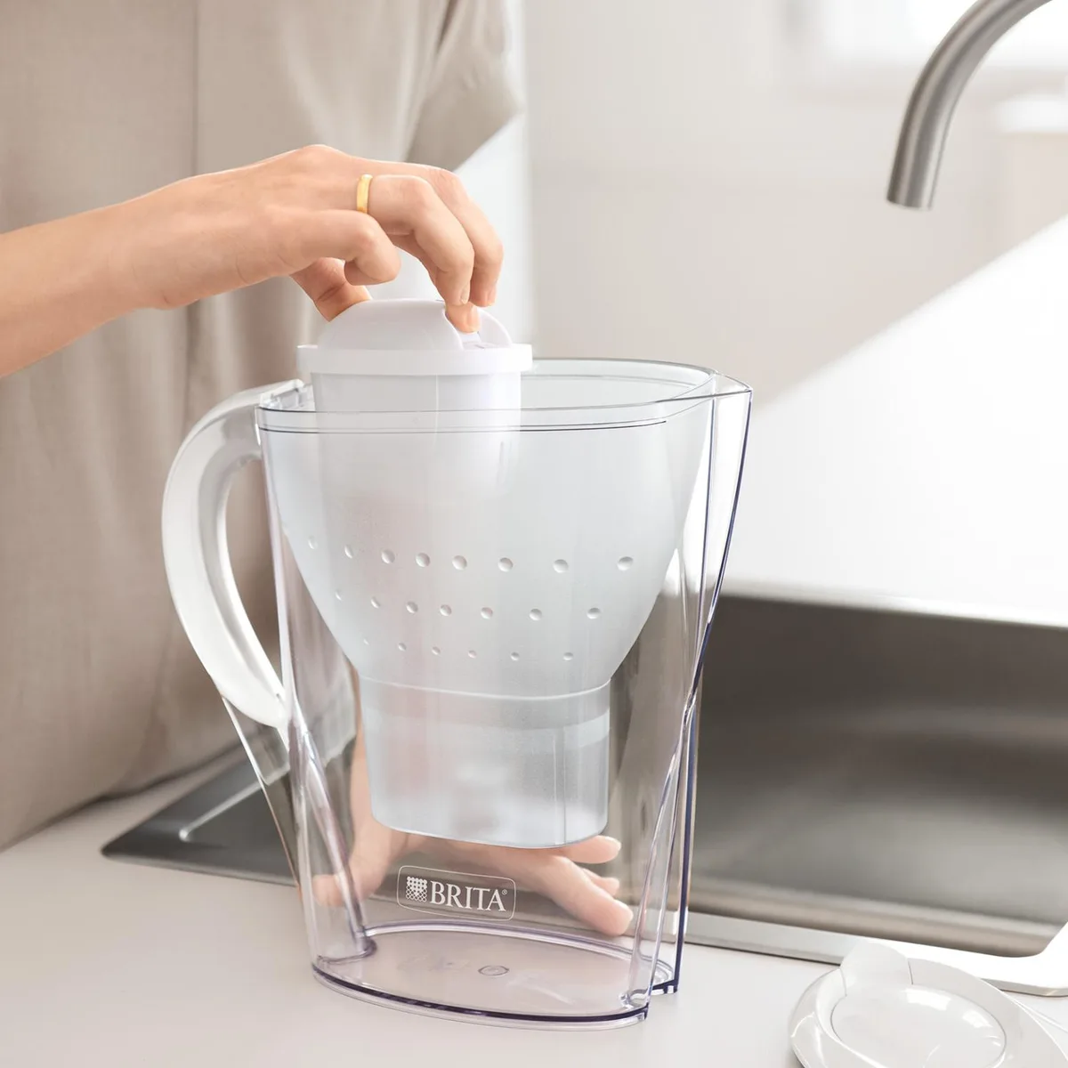 Фильтровальный кувшин Brita Marella XL Memo MXPro 35л (2л чистой воды) с белыми фильтр-картриджами (3 шт)