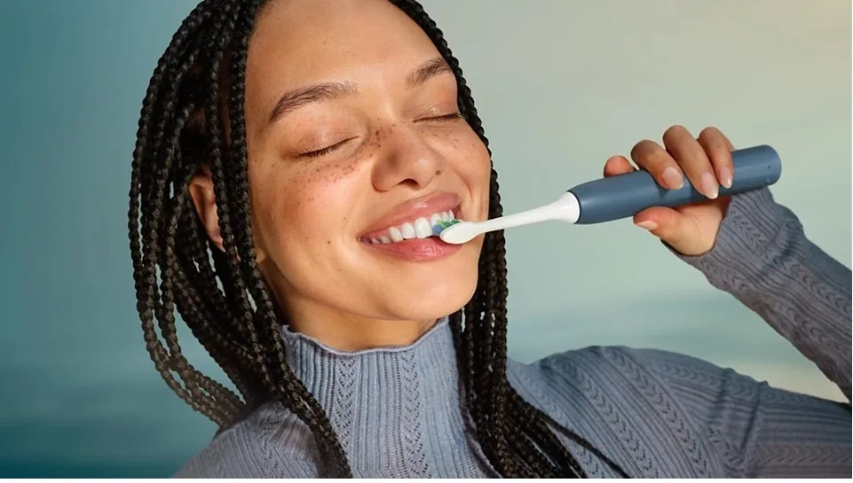 Електрична зубна щітка Philips Sonicare 2100, комплект з 2 насадок, колір морської хвилі.