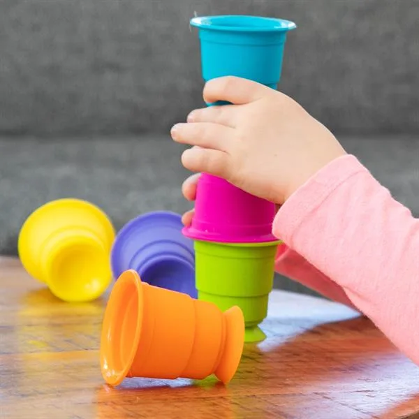 Тактильная игрушка Fat Brain Toys Силиконовые чашки 6 штук Разноцветные