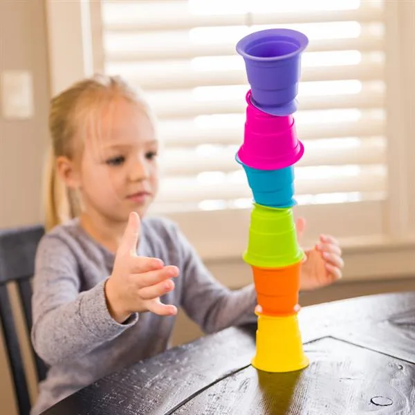 Тактильная игрушка Fat Brain Toys Силиконовые чашки 6 штук Разноцветные
