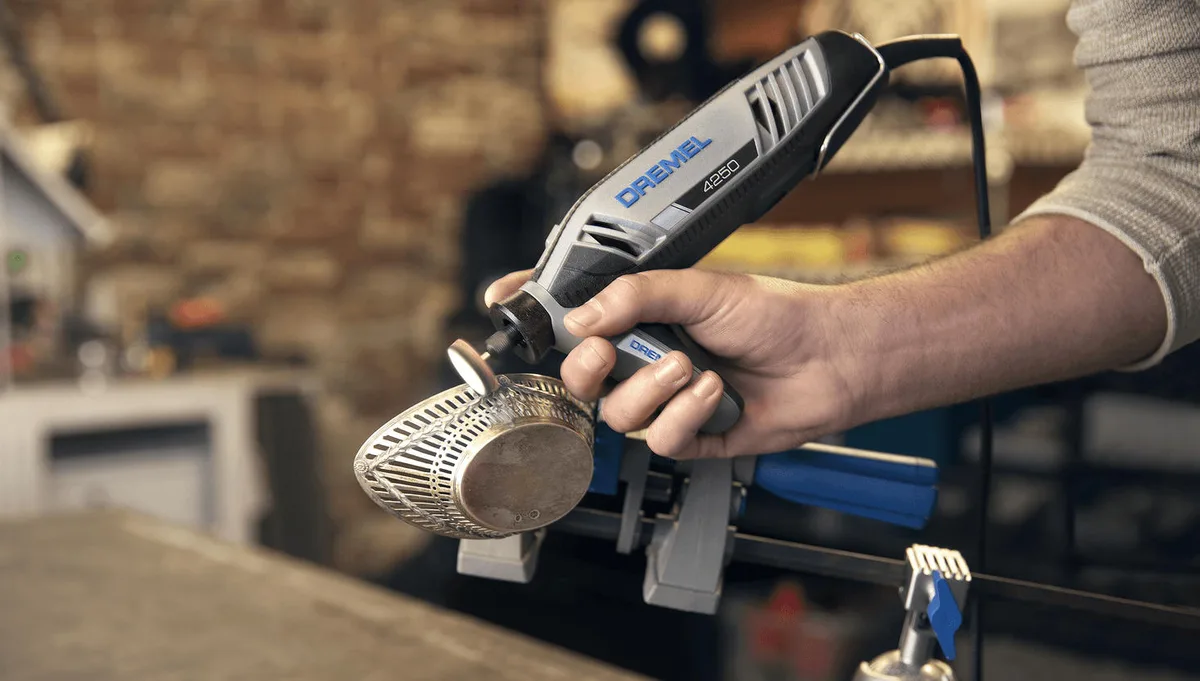 Шлифмашина Dremel гравировальная 175В 5000-35000 об/мин для обработки материалов гравёр с насадками