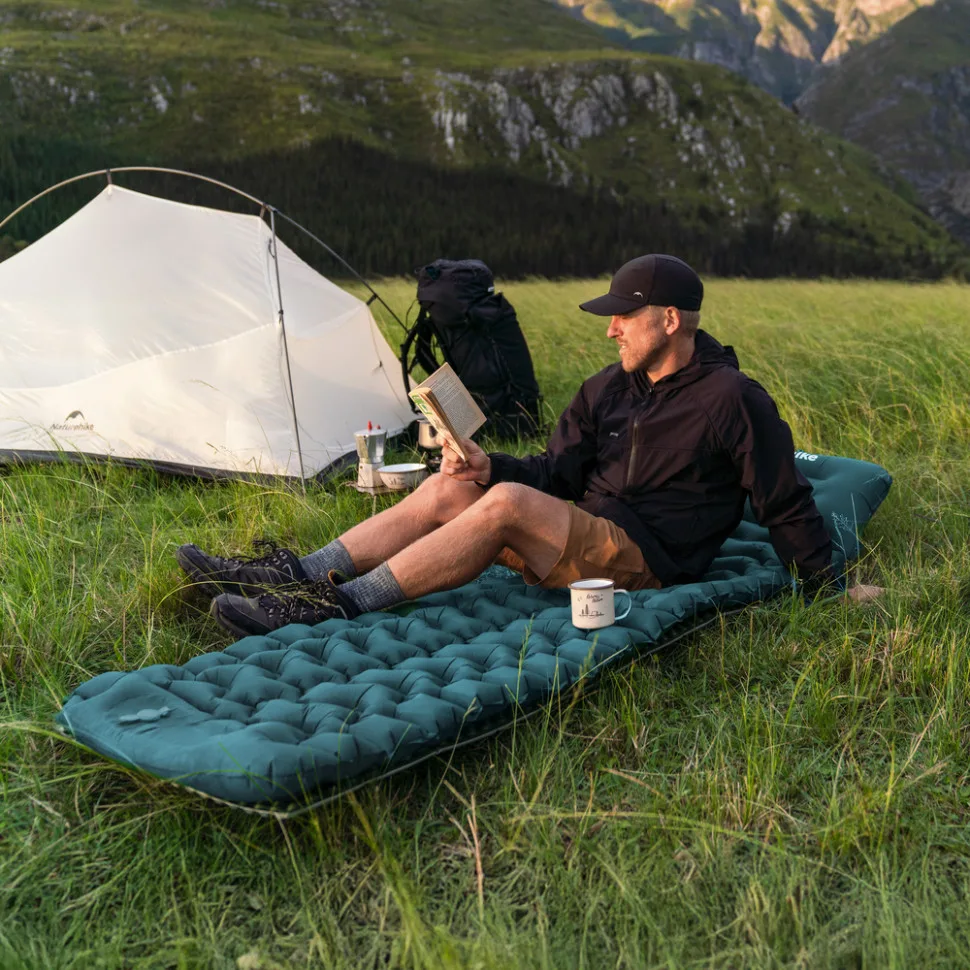 Матрац надувний туристичний Naturehike нейлон 200х60х6,5 см зелений