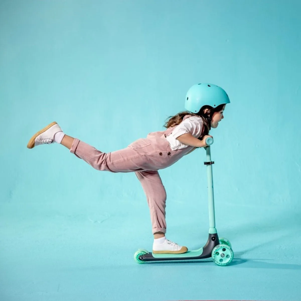 Самокат YVolution YGlider KIWI зелений