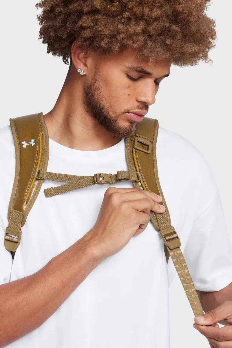 Рюкзак Under Armour 95 процентов полиэстер 25х43х10 см коричневый унисекс