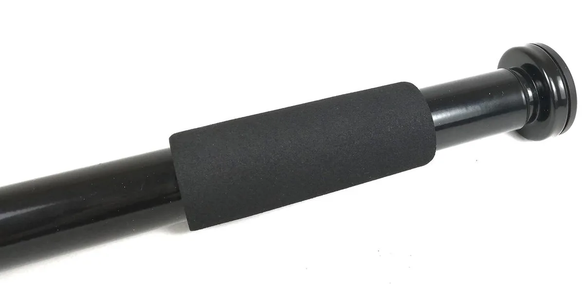 Розсувний турнік EasyFit сталь 83-130 см чорний