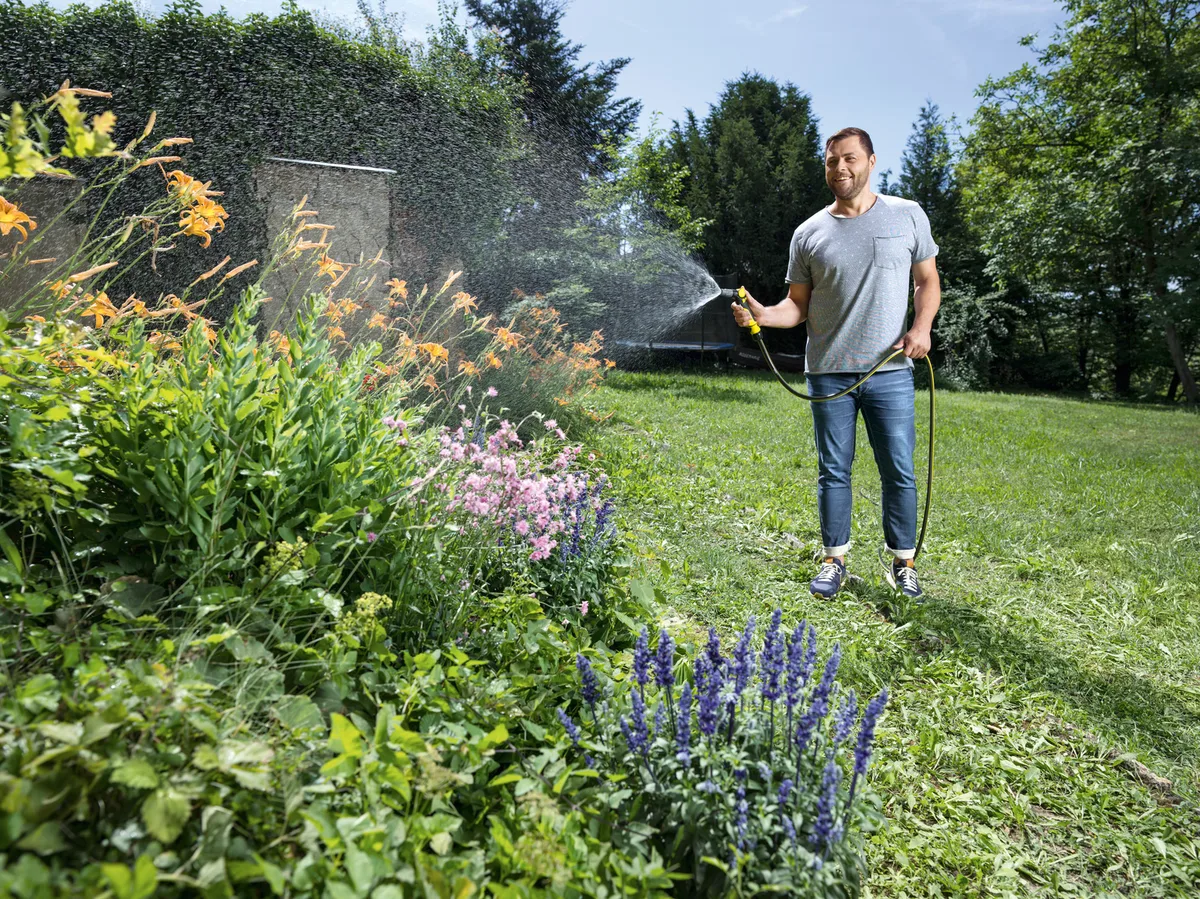Садовый шланг Karcher Performance Plus 3/4" 50м, 3-слойный, выдерживает давление до 30 бар, температурный диапазон -20+60°C