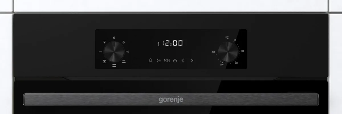 Духова шафа Gorenje електрична 61л конвекційна для випічки чорна з таймером і дисплеєм
