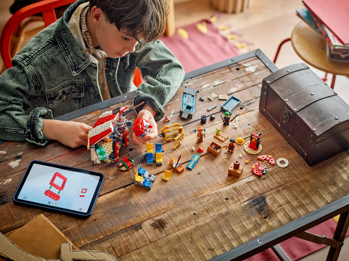 Конструктор LEGO ONE PIECE Цирковий намет клоуна Баґґі