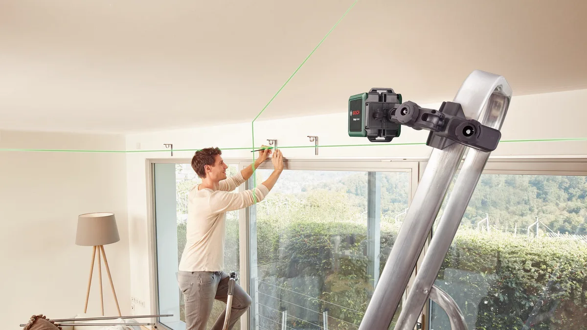Лазерний нівелір Bosch Quigo Green до 12 м ±0,6 мм/м, зелений лазерний промінь, вага 1,098 кг.