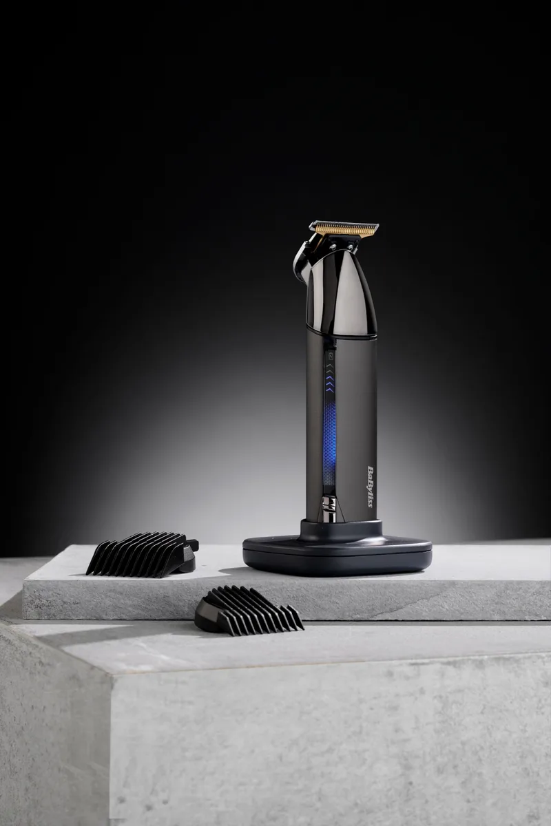 Тример Babyliss Super-X Metal Black Edition для бороди та вусів, акумуляторний, з двома насадками, кейсом та підставкою, з нержаві