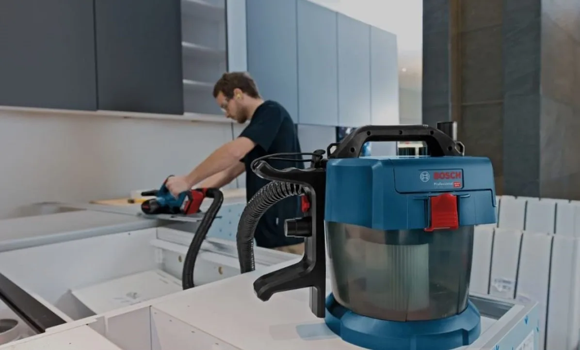 Акумуляторний професійний пилосос Bosch Professional GAS 18V-10 L 18V 90мБар без батареї та зарядного пристрою.