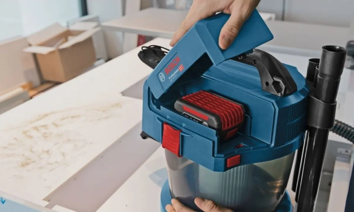 Акумуляторний професійний пилосос Bosch Professional GAS 18V-10 L 18V 90мБар без батареї та зарядного пристрою.