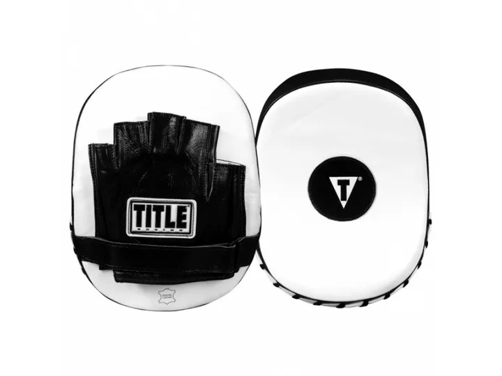 Лапи TITLE Leather 21,5х16,5 см Чорні/Білі