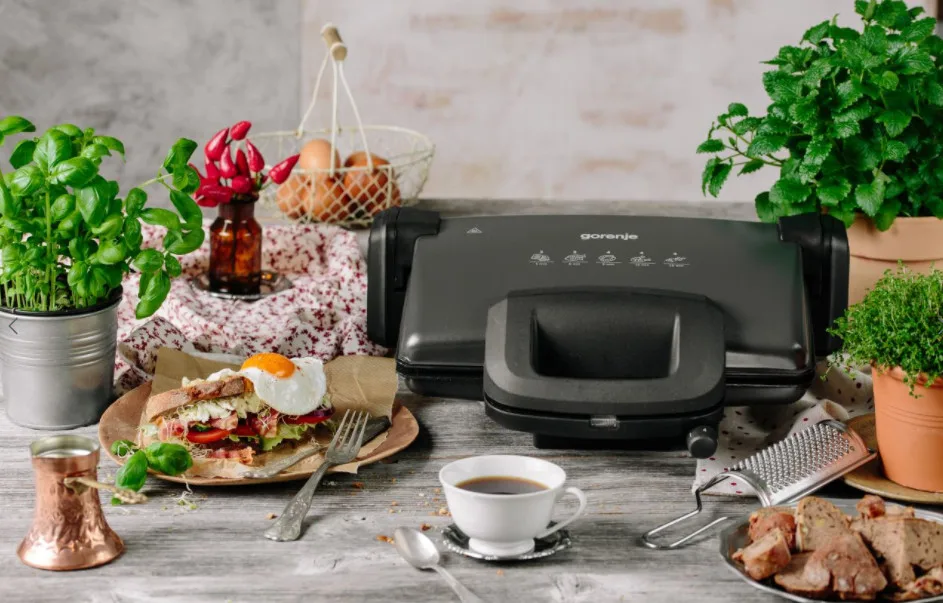 Прижимный гриль Gorenje 1800 Вт, 4 температурных режима, съемные пластины, открытие на 180°, металлический корпус, графитовый цвет
