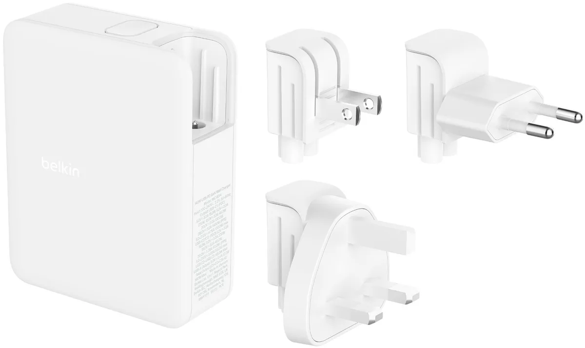 Зарядний пристрій Belkin 140Вт 3хUSB-C USB-A білий