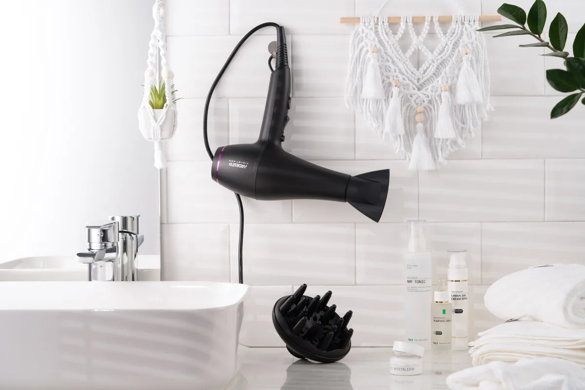 Фен ARDESTO Violet PRO HD-Y222PRO, мощность 1850-2200Вт, 2 скорости, 3 температурных режима, диффузор, черный