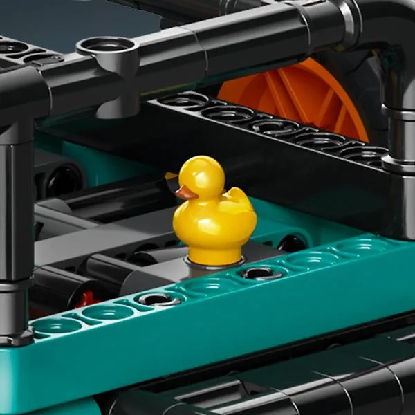 Конструктор LEGO Technic Позашляховик 723 деталі Пластик 38х7х26 см