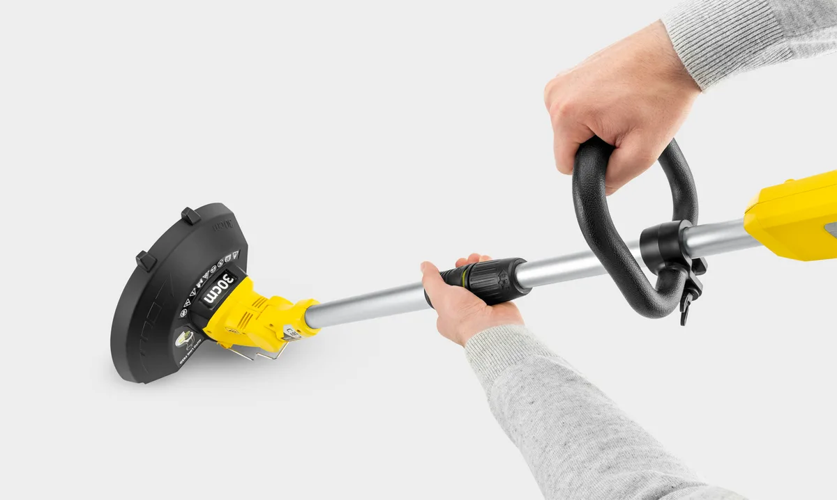 Акумуляторний садовий тример Karcher LTR 18-30, 18В, 30 см, 2.5 кг (без батареї та зарядного пристрою)