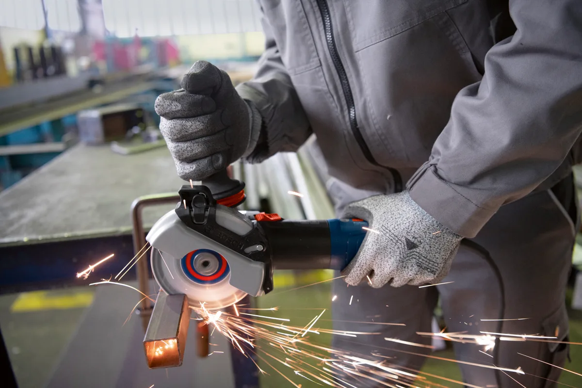 Шлифмашина угловая Bosch 125 мм 1700 Вт 2 2 кг