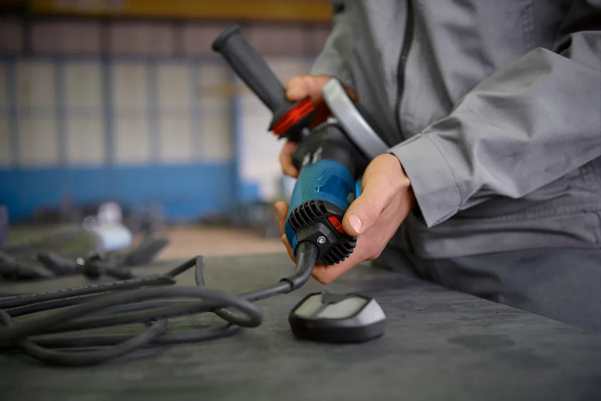 Шлифмашина угловая Bosch 125 мм 1700 Вт 2 2 кг
