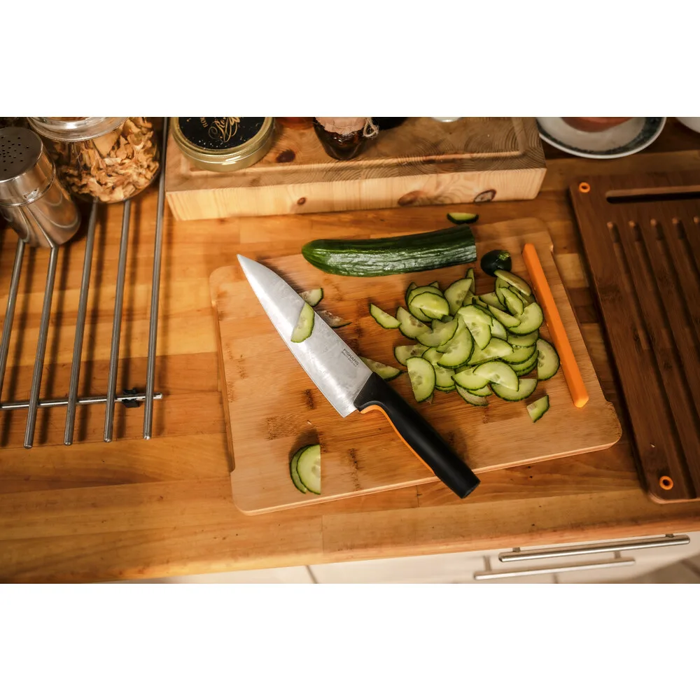 Кухонный нож для шеф-повара Fiskars Functional Form, большой, 199 см, из нержавеющей стали, пластиковой ручкой, черного цвета