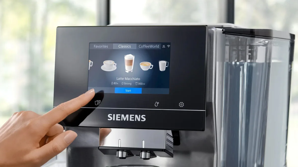 Кавоварка Siemens 2.4л, для зернової та меленої кави, автоматичний капучинатор, LED-дисплей, 20 авторських рецептів, чорна з срібл
