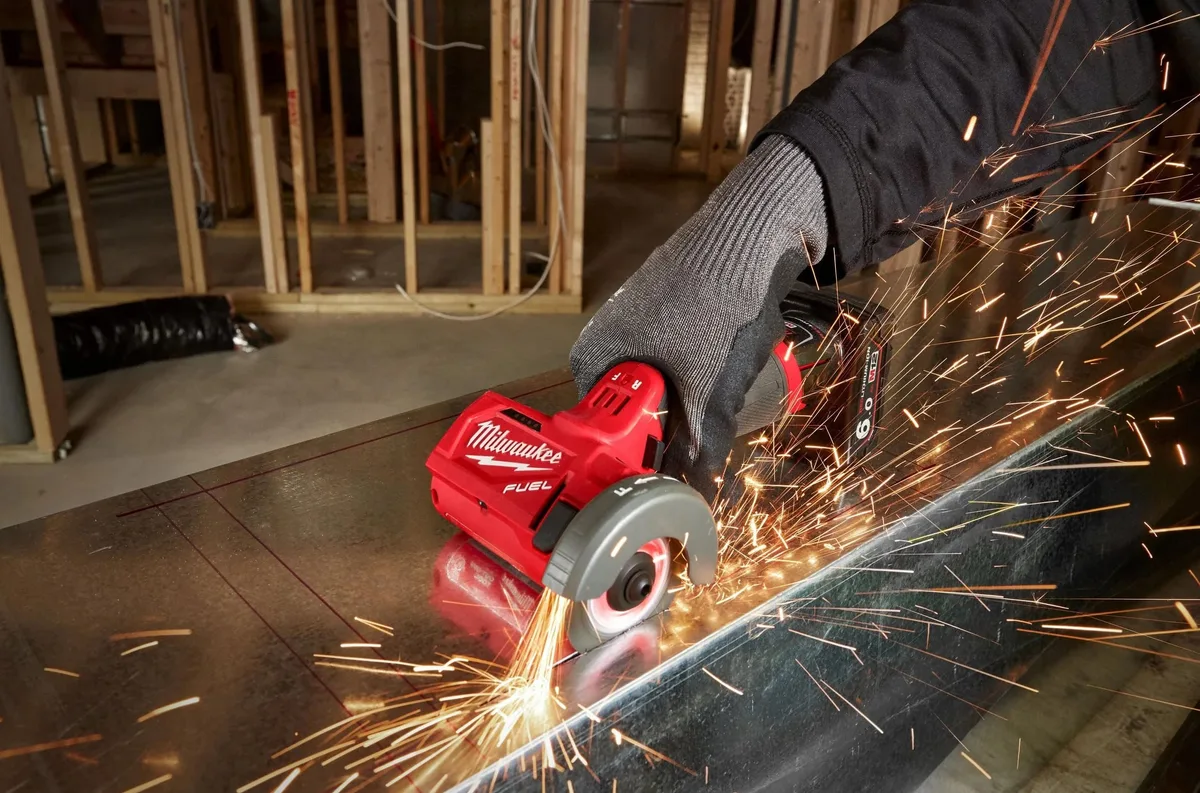 Акумуляторна кутова шліфмашина Milwaukee M12 FCOT 76мм 12В 1кг