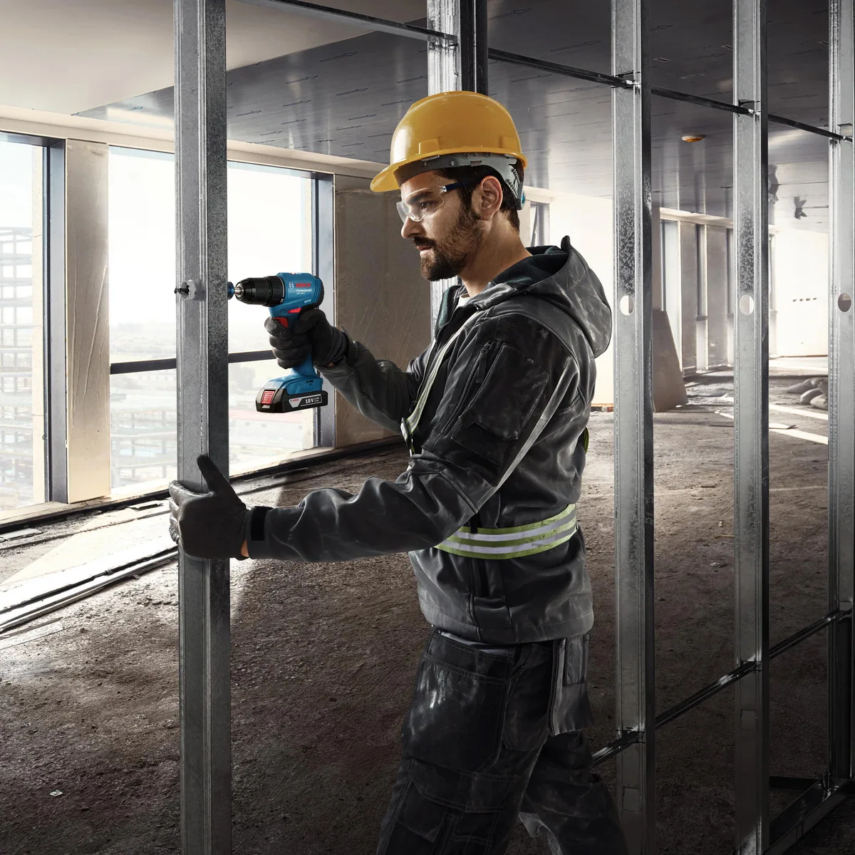 Акумуляторний шуруповерт-дриль Bosch Professional GSR 185-LI 18В 2х2.0А·год 50Нм 500·1900об/хв 0.9кг