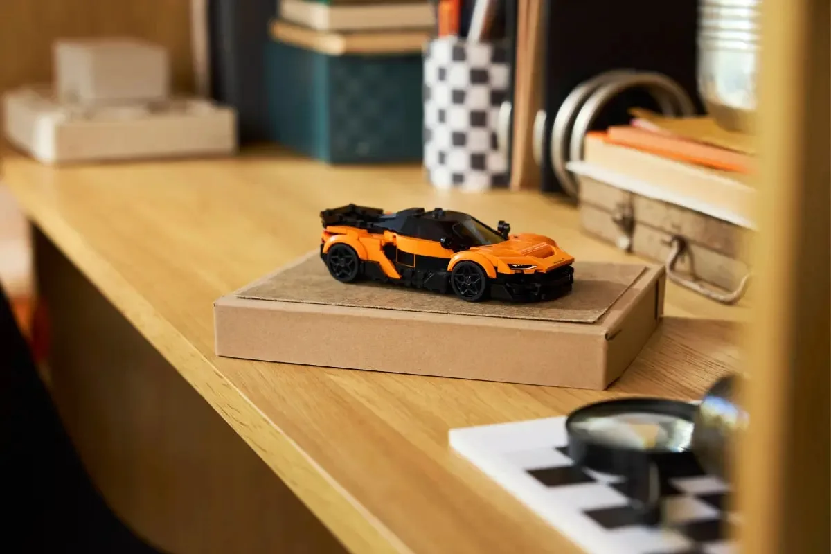 Конструктор LEGO Speed Champions McLaren W1